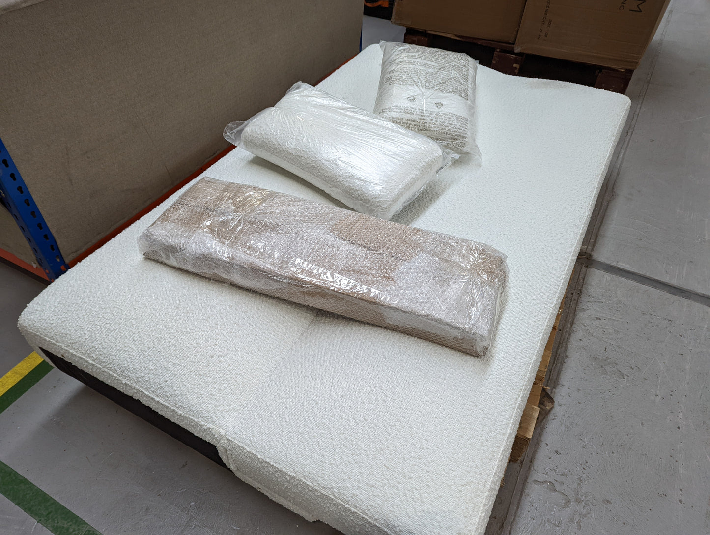 Lot of 2 x Dusk items grade-C2 Needs a clean RRP £728.00