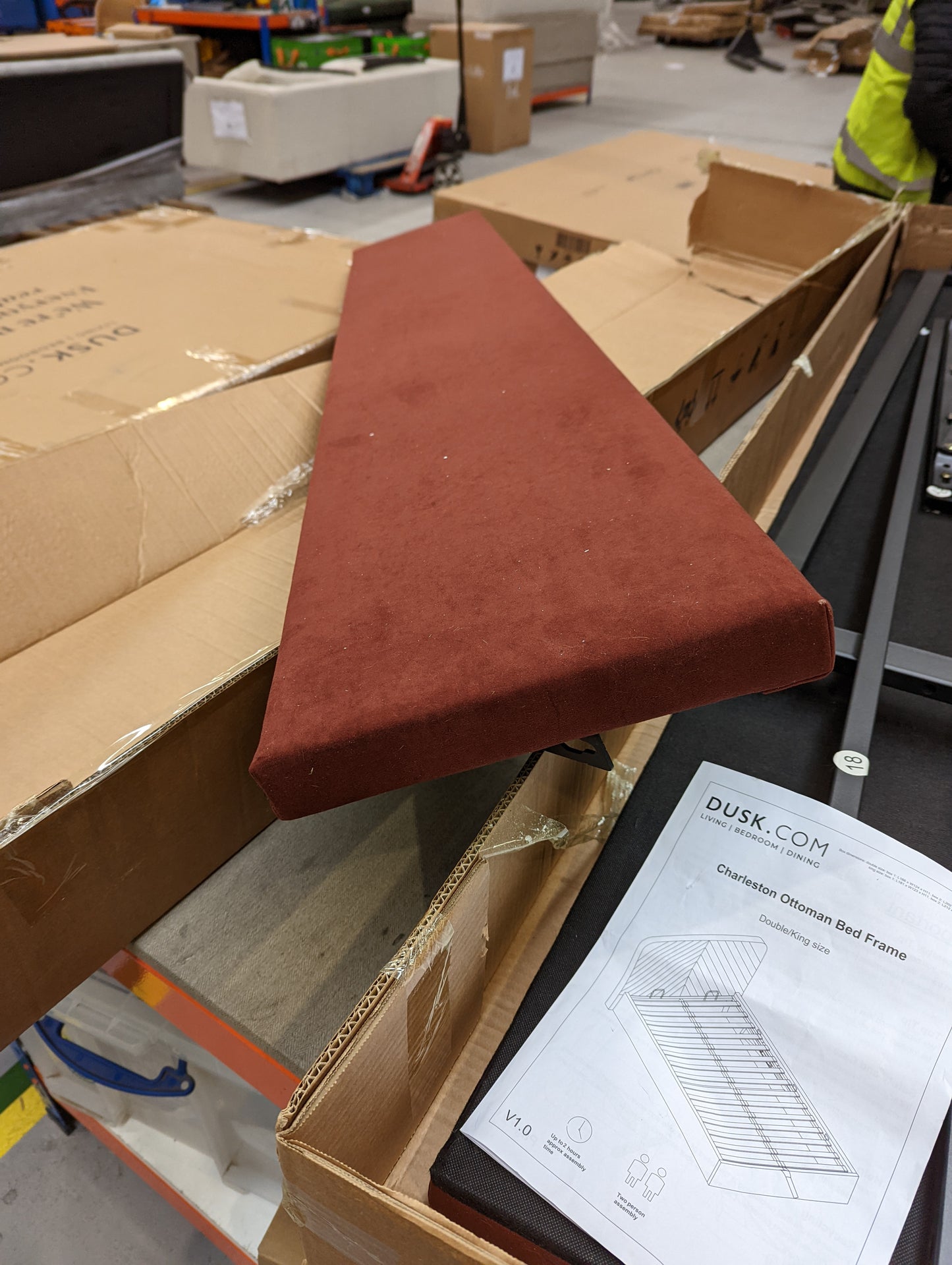 Lot of 5 x Dusk items grade-BER Spares or repair RRP £1791.00