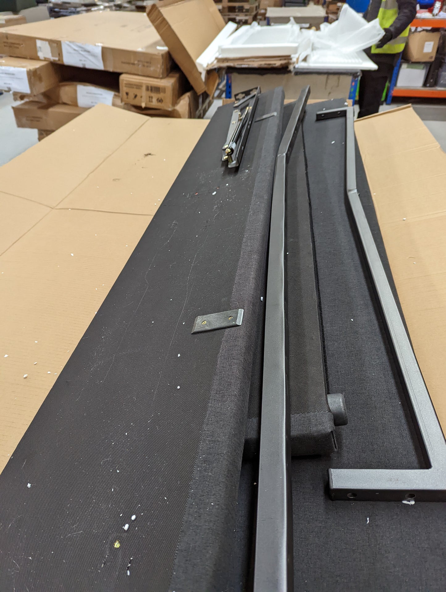 Lot of 5 x Dusk items grade-BER Spares or repair RRP £1791.00