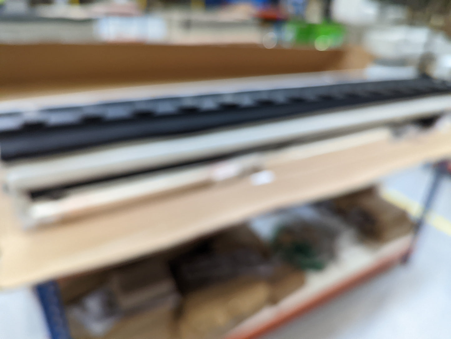 Lot of 5 x Dusk items grade-BER Spares or repair RRP £1720.00