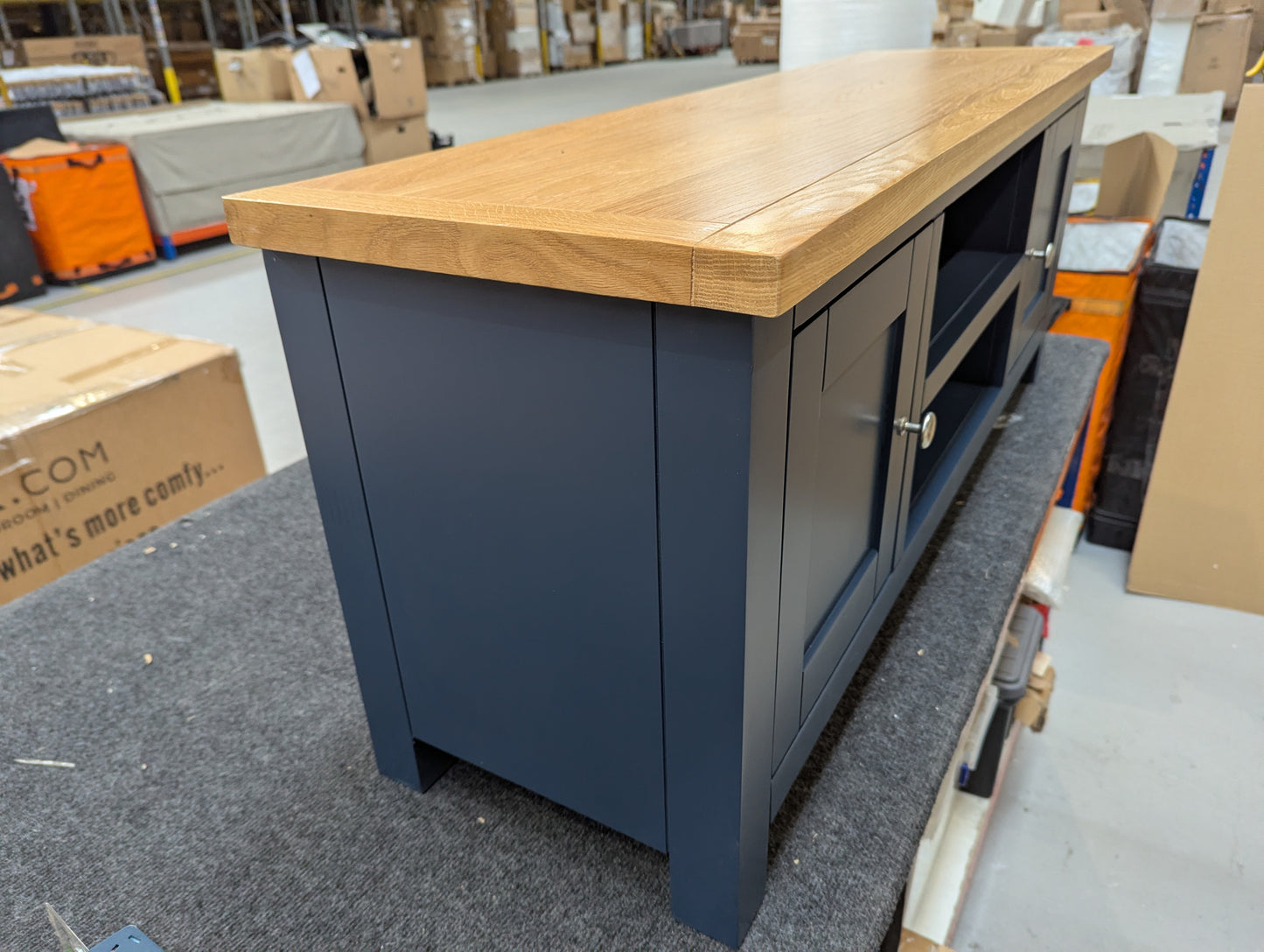ROS-OUT-00396 Grade-B Roseland Furniture Farrow Navy Painted Large Tv Unit RRP £234.95