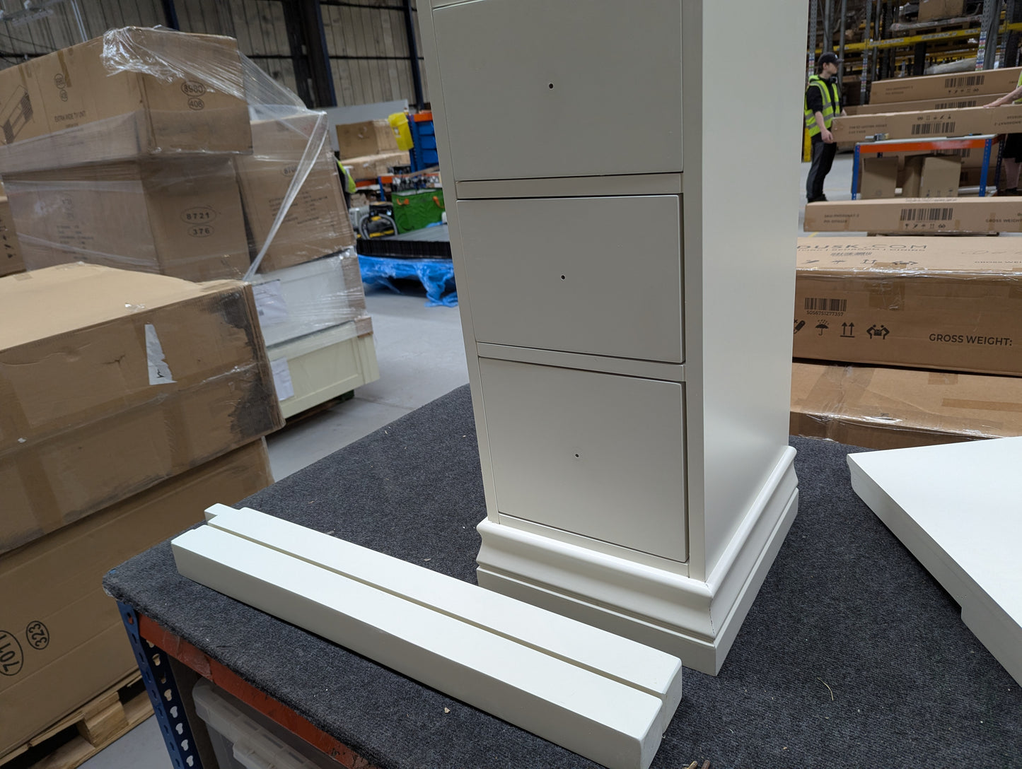 ROS-OUT-00317 Grade-C0 Roseland Furniture Ingleby Single Pedestal Dressing Table - Coconut White RRP £299.95
