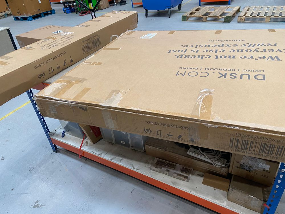 Lot of 4 x Dusk Items inc Beds for Spares or Repair (ref DUS-APM-A-12581) Total RRP £2176