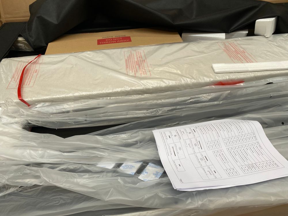 Lot of 4 x Dusk Items inc Beds for Spares or Repair (ref DUS-APM-A-12581) Total RRP £2176