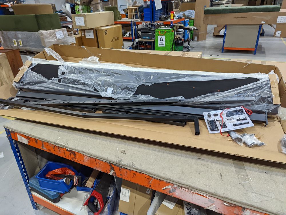 Lot of 5 x Dusk Items inc Beds for Spares or Repair (ref DUS-APM-A-12754) Total RRP £2715