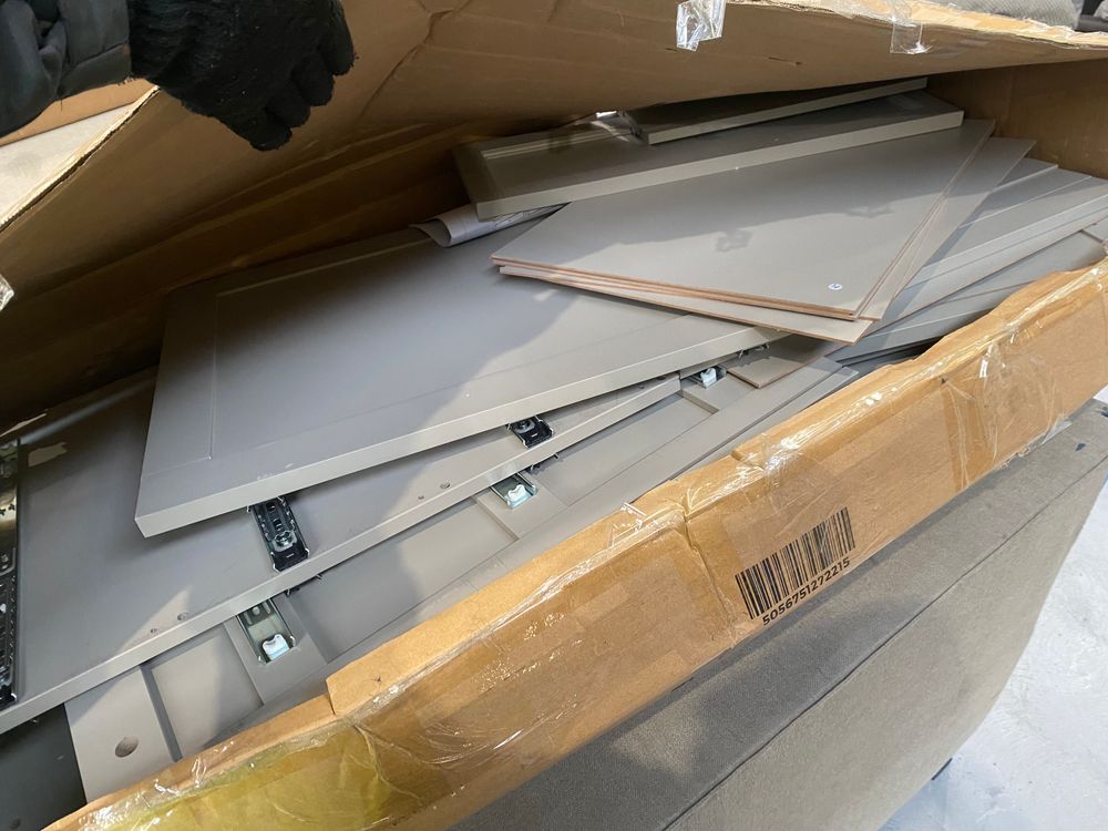 Lot of 5 x Dusk items grade-BER Spares or repair RRP £1291.00