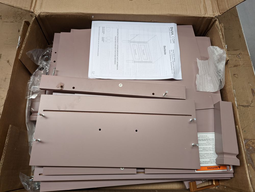 Lot of 16 x Dusk Items for Spares or Repair (ref DUS-APM-A-12560) Total RRP £2910