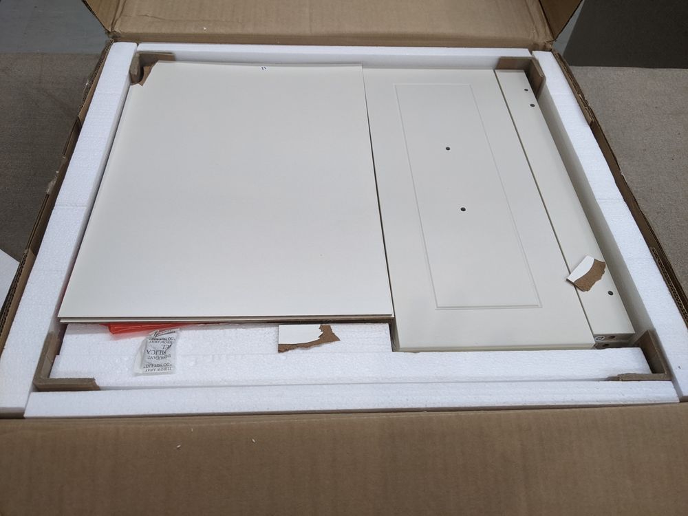 Lot of 8 x Dusk Items inc Upholstery for Spares or Repair (ref DUS-APM-A-12810) Total RRP £948