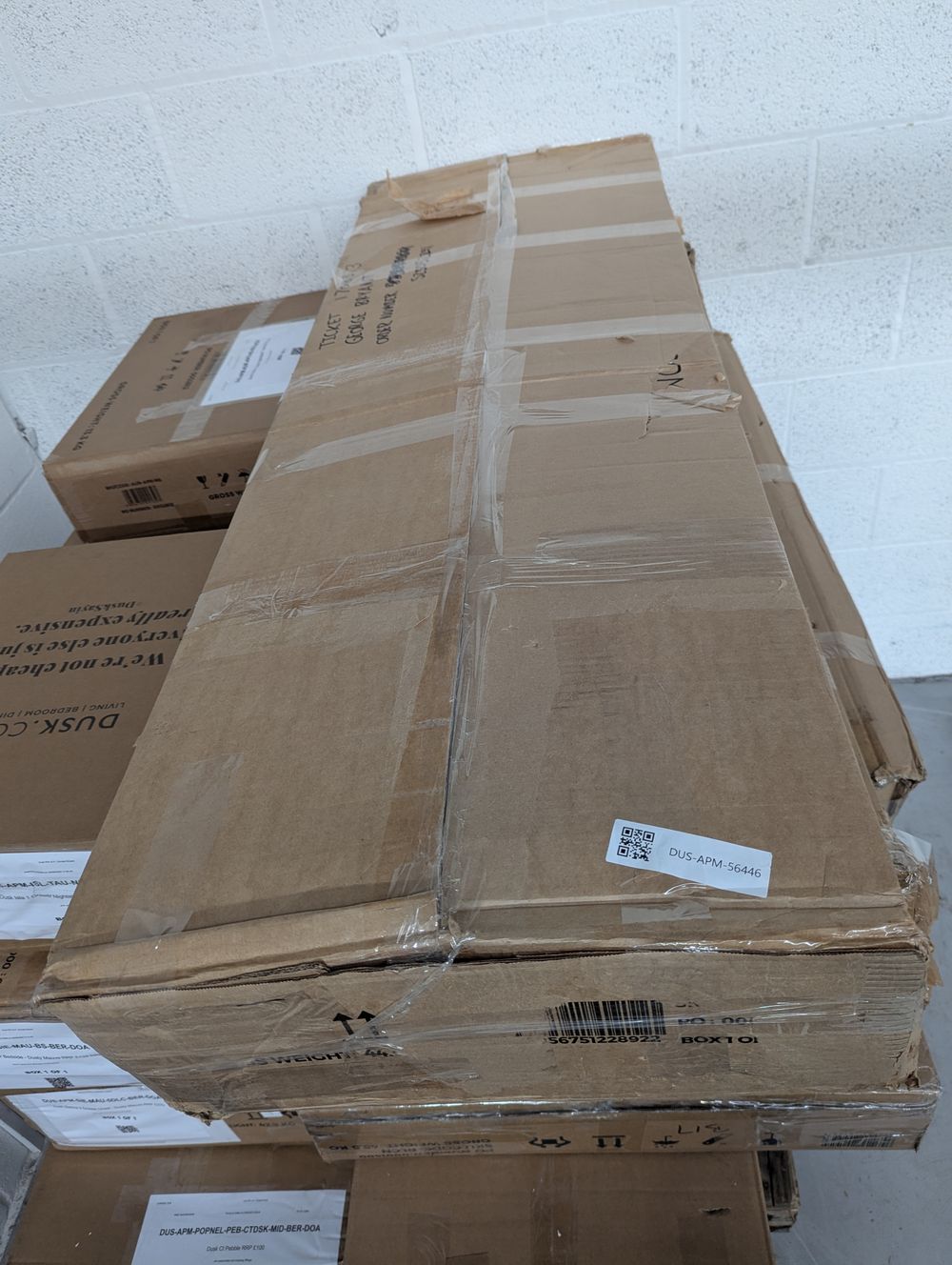 Lot of 16 x Dusk Items for Spares or Repair (ref DUS-APM-A-12560) Total RRP £2910