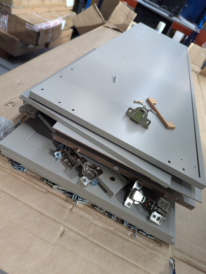 Lot of 16 x Dusk Items for Spares or Repair (ref DUS-APM-A-12560) Total RRP £2910