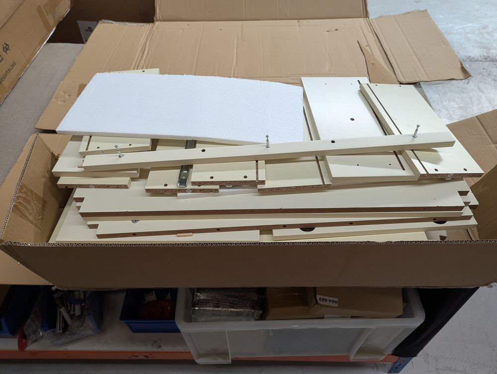 Lot of 10 x Dusk Items for Spares or Repair (ref DUS-APM-A-12615) Total RRP £1738