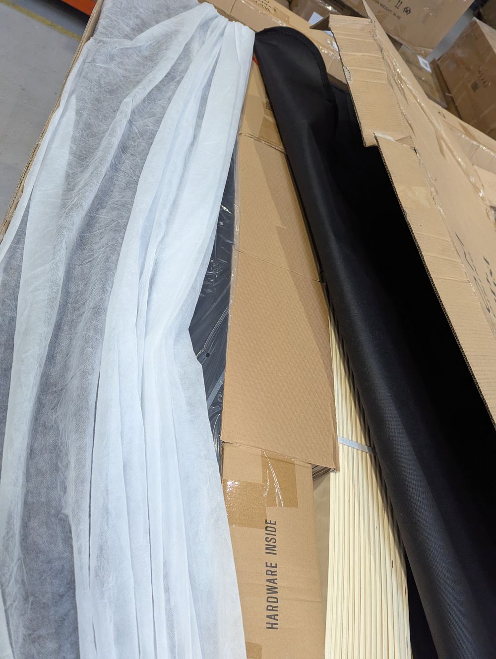 Lot of 4 x Dusk Items for Spares or Repair (ref DUS-APM-A-12673) Total RRP £1880