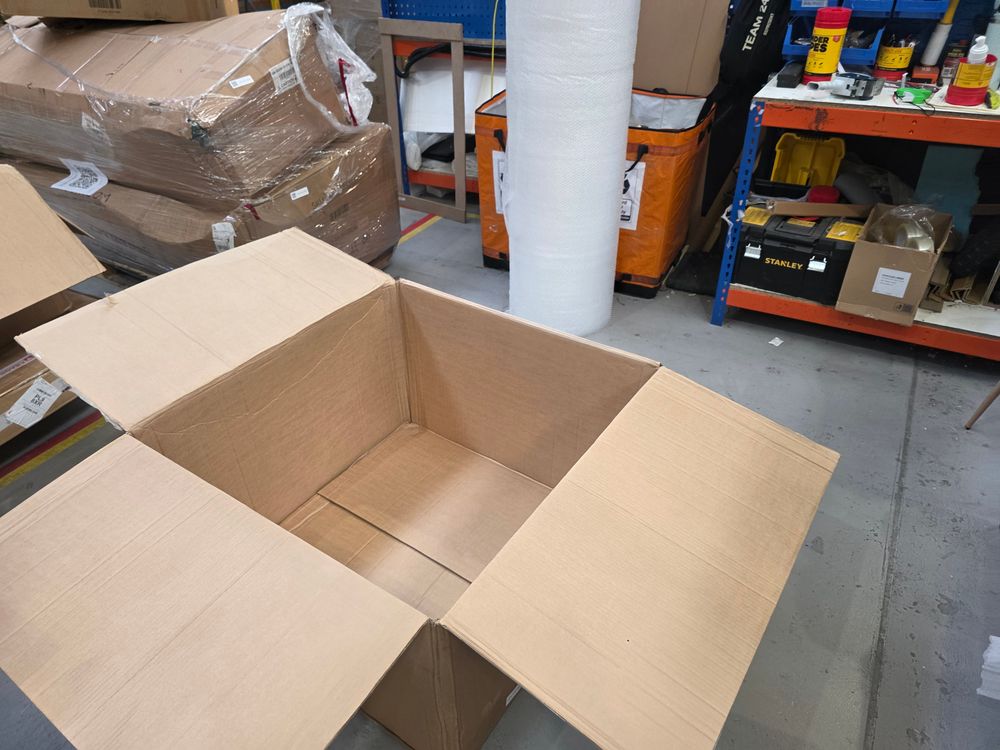 Lot of 6 x Dusk items grade-BER Spares or repair RRP £2194.00