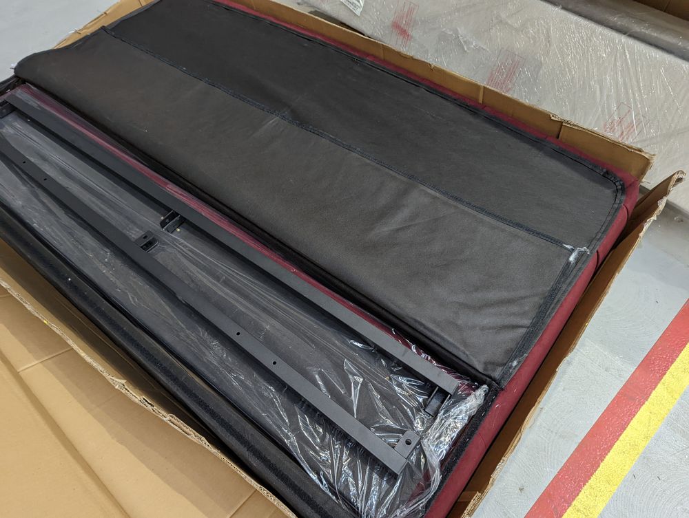 Lot of 5 x Dusk items grade-BER Spares or repair RRP £1720.00