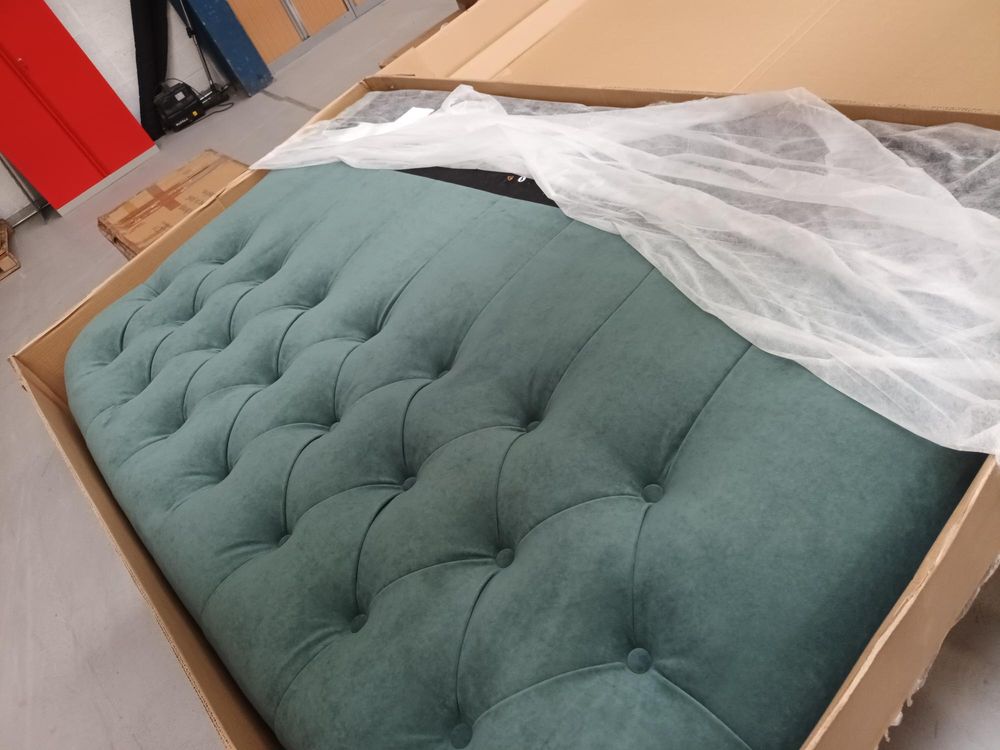 Lot of 4 x Dusk Items inc Beds for Spares or Repair (ref DUS-APM-A-12581) Total RRP £2176