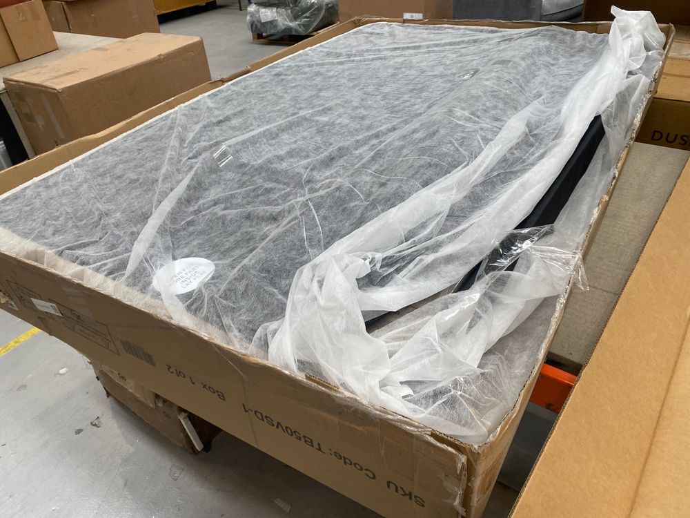 Lot of 5 x Dusk Items inc Beds for Spares or Repair (ref DUS-APM-A-12510) Total RRP £2655
