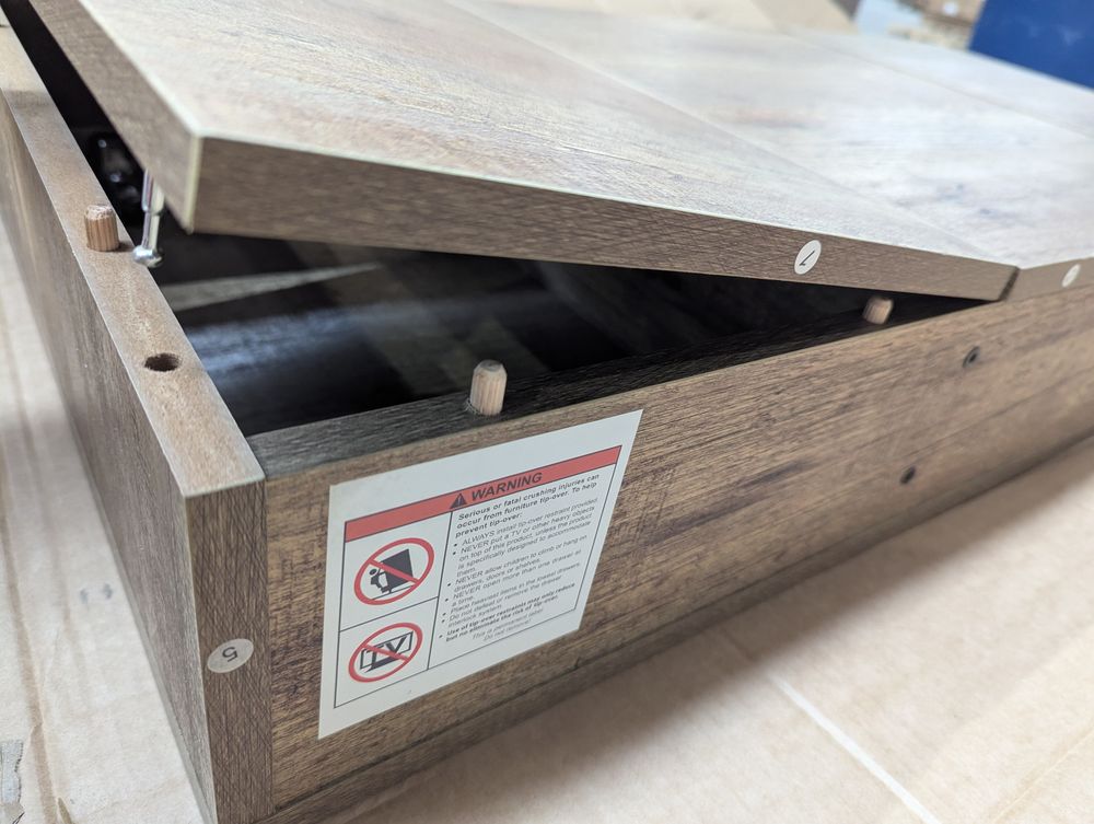 Lot of 10 x Dusk items grade-DOA Spares or repair RRP £1434.00