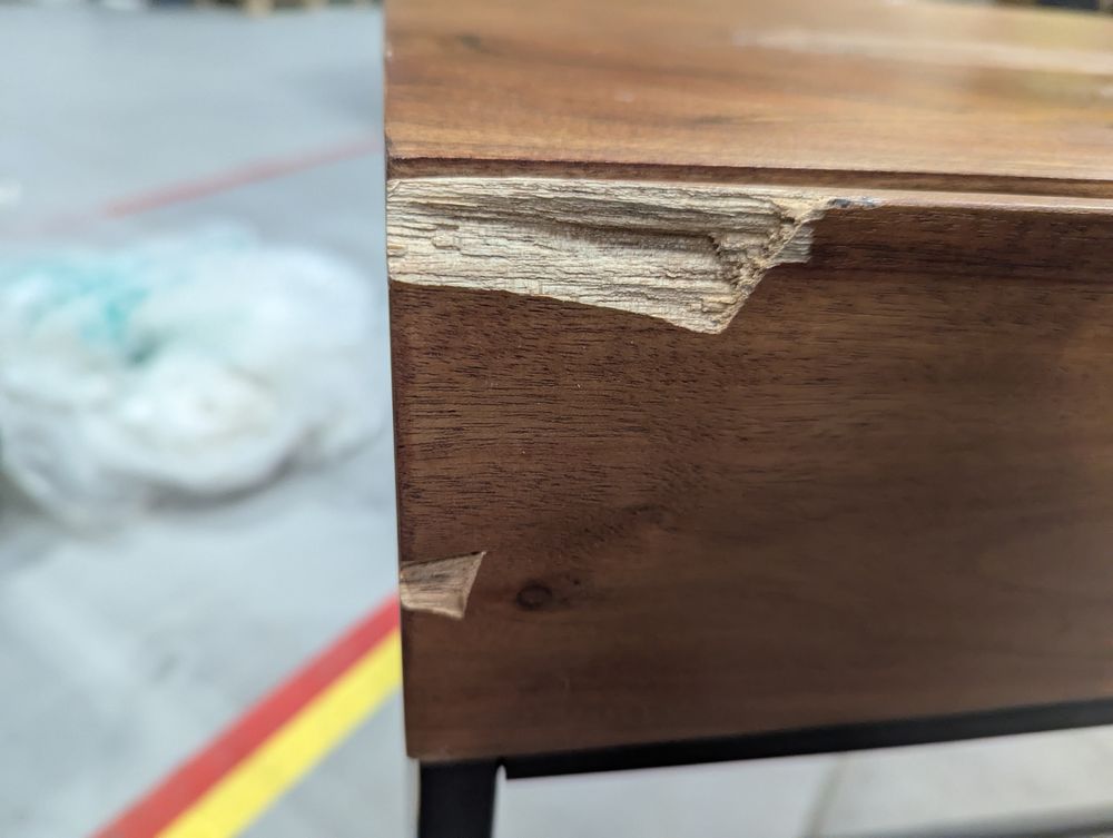 Lot of 5 x Swoon furniture items grade-BER Spares or repair RRP £1815.00