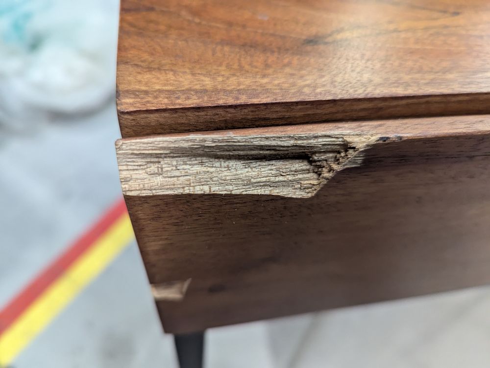 Lot of 5 x Swoon furniture items grade-BER Spares or repair RRP £1815.00