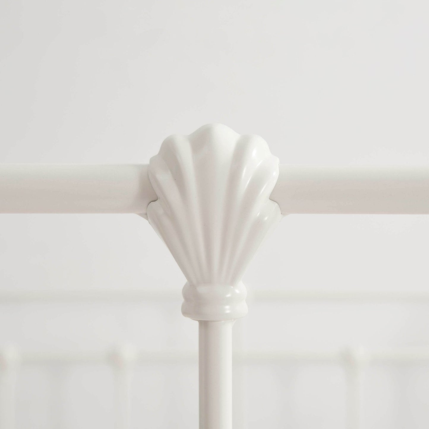 DUS-GOL-01942 Grade-B Dusk Dorset Metal Bed Frame - White RRP £199