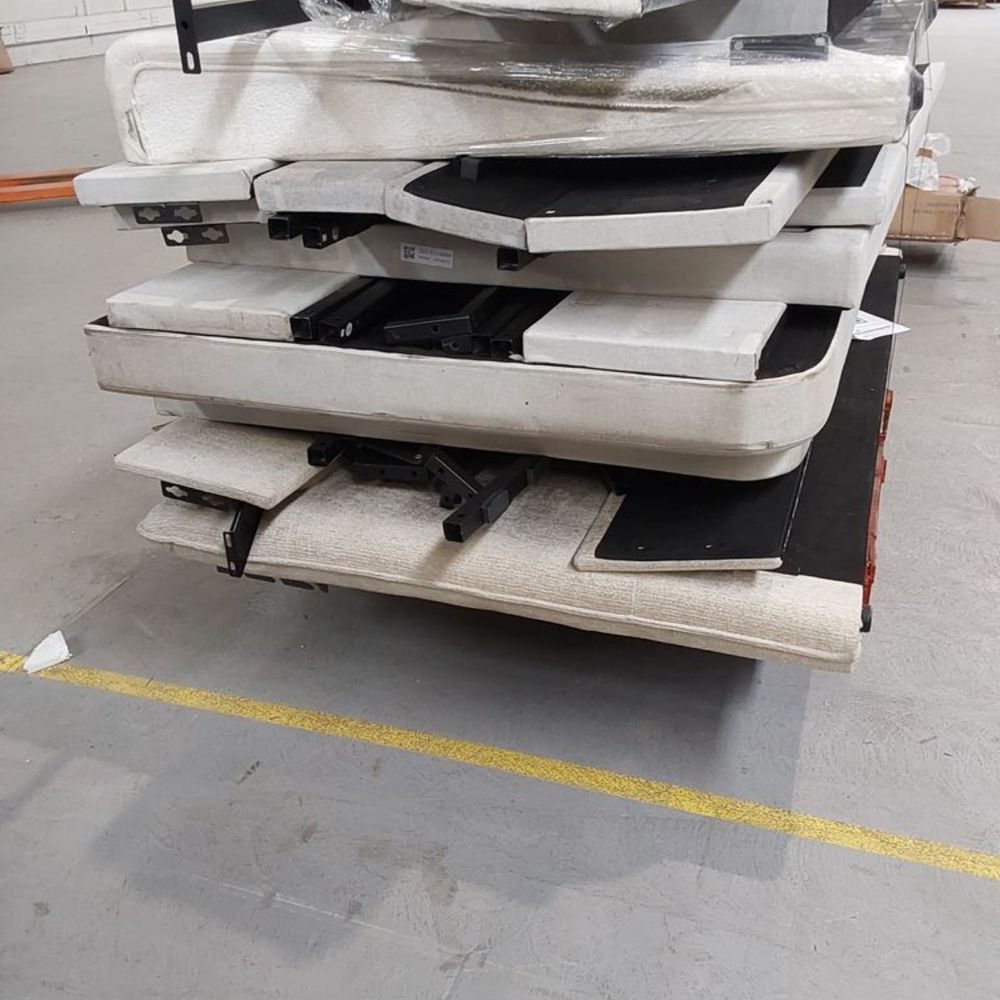 Lot of 7 x Dusk items grade-DOA Spares or repair RRP £2351.00