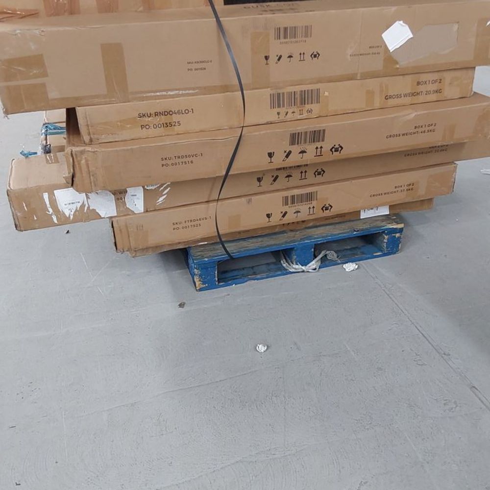 Lot of 12 x Dusk items grade-DOA Spares or repair RRP £3952.00