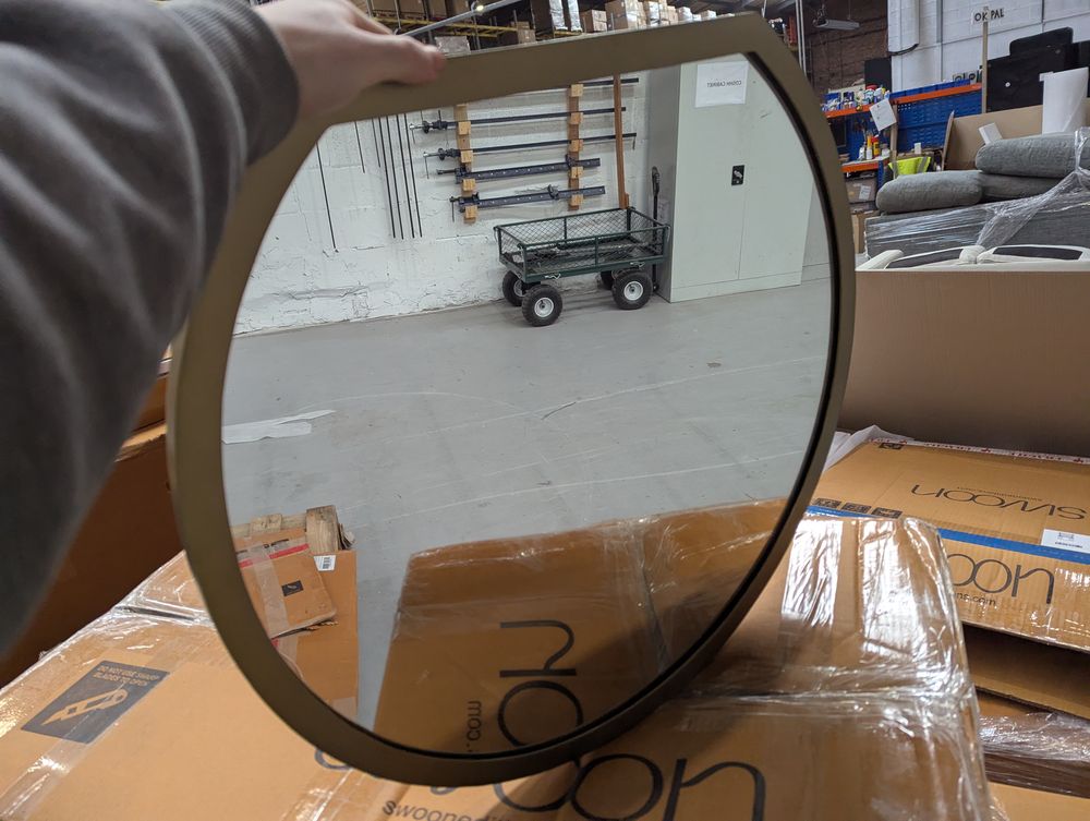 Lot of 4 x Swoon items grade-BER Spares or repair RRP £2206.00