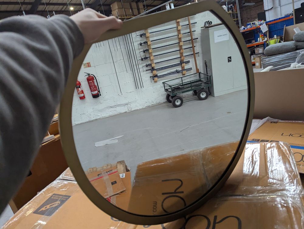 Lot of 4 x Swoon items grade-BER Spares or repair RRP £2206.00