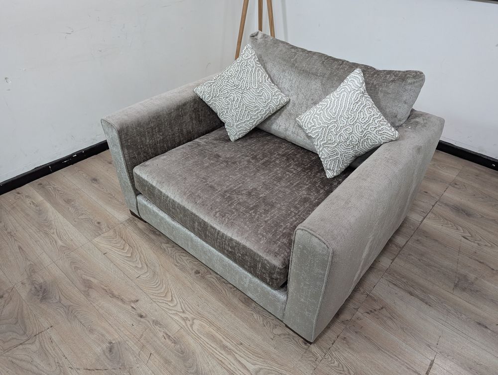 SOF-CHA-00644 Grade-B Sofology Majestica Plain Truffle Mix Armchair Lovest,Ft Walnut Walnut Feet RRP £719