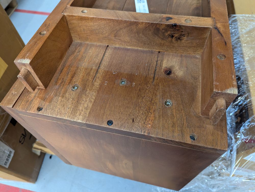 Lot of 7 x Swoon Furniture items grade-BER Spares or repair RRP £3963.00
