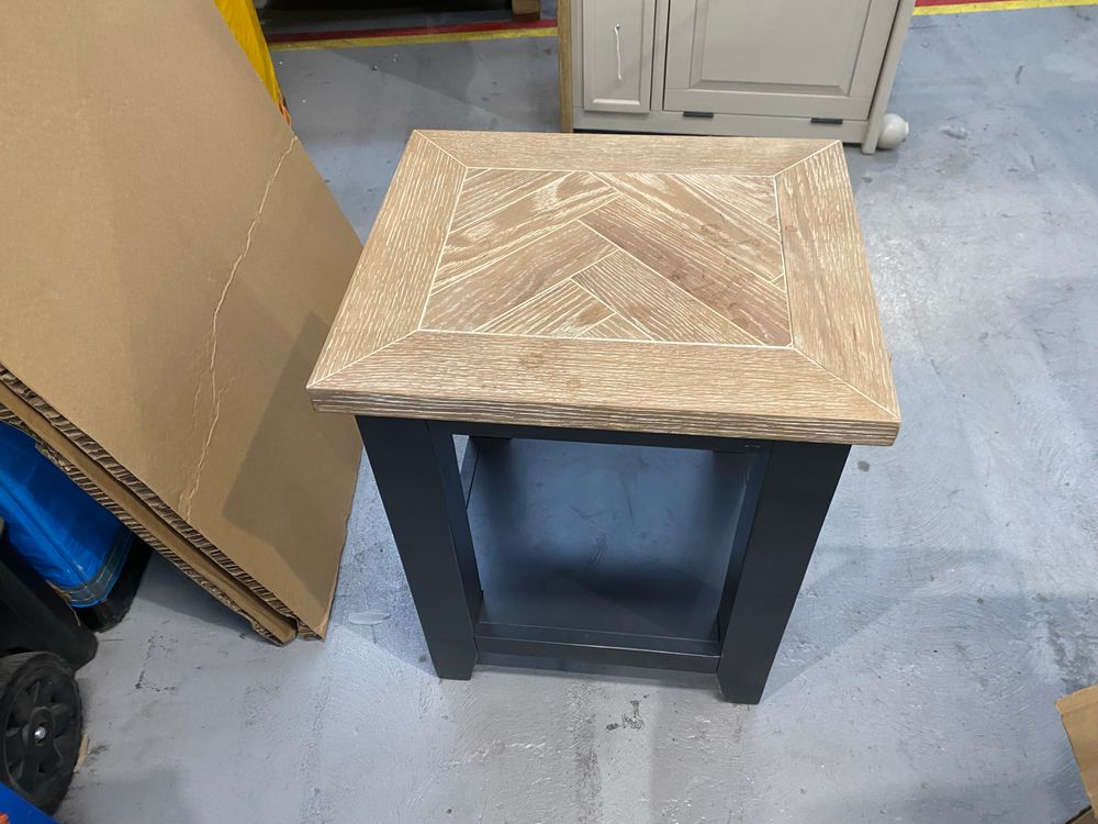 Lot of 7 x DFS furniture items grade-BER Spares or repair RRP £2763.00