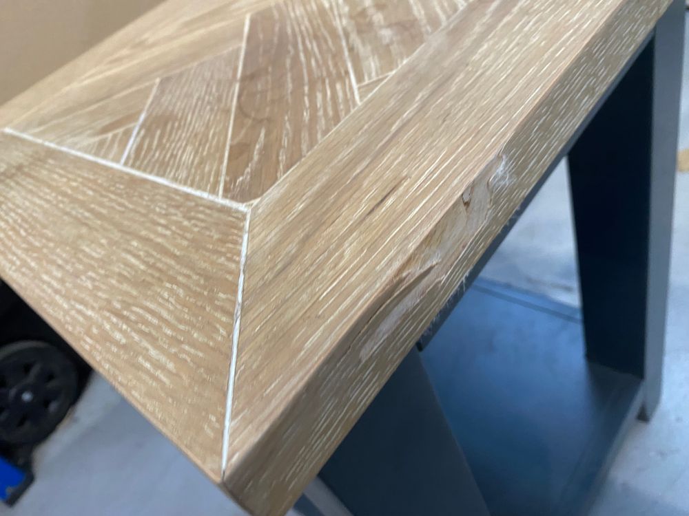 Lot of 7 x DFS furniture items grade-BER Spares or repair RRP £2763.00