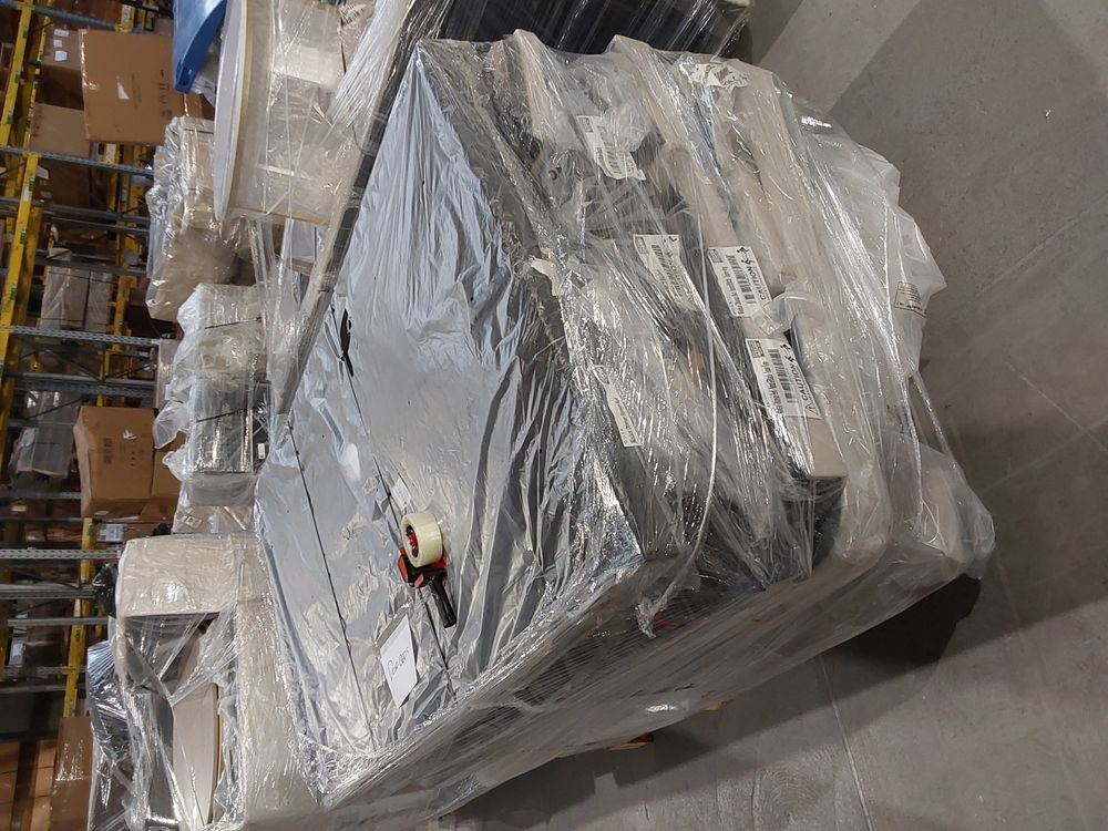 Lot of 6 x Dusk Items inc Beds for Spares or Repair (ref DUS-APM-A-13620) Total RRP £3034