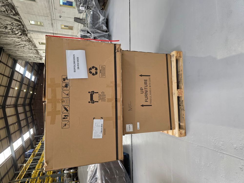 Bulk Lot of 24 x Sofology Modular Seats and Consoles - Some Brand New (ref SOF-MODULAR-SEATS) Total RRP £23546