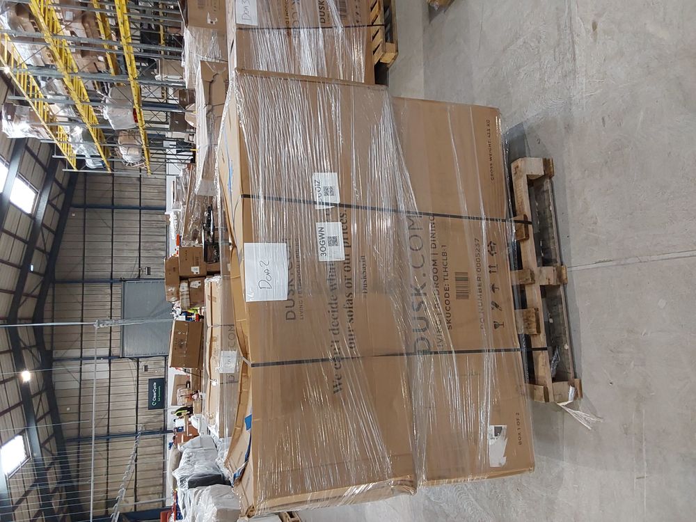 Lot of 2 x Dusk Upholstery items for Spares or Repair (ref DUS-APM-A-13573) Total RRP £1861