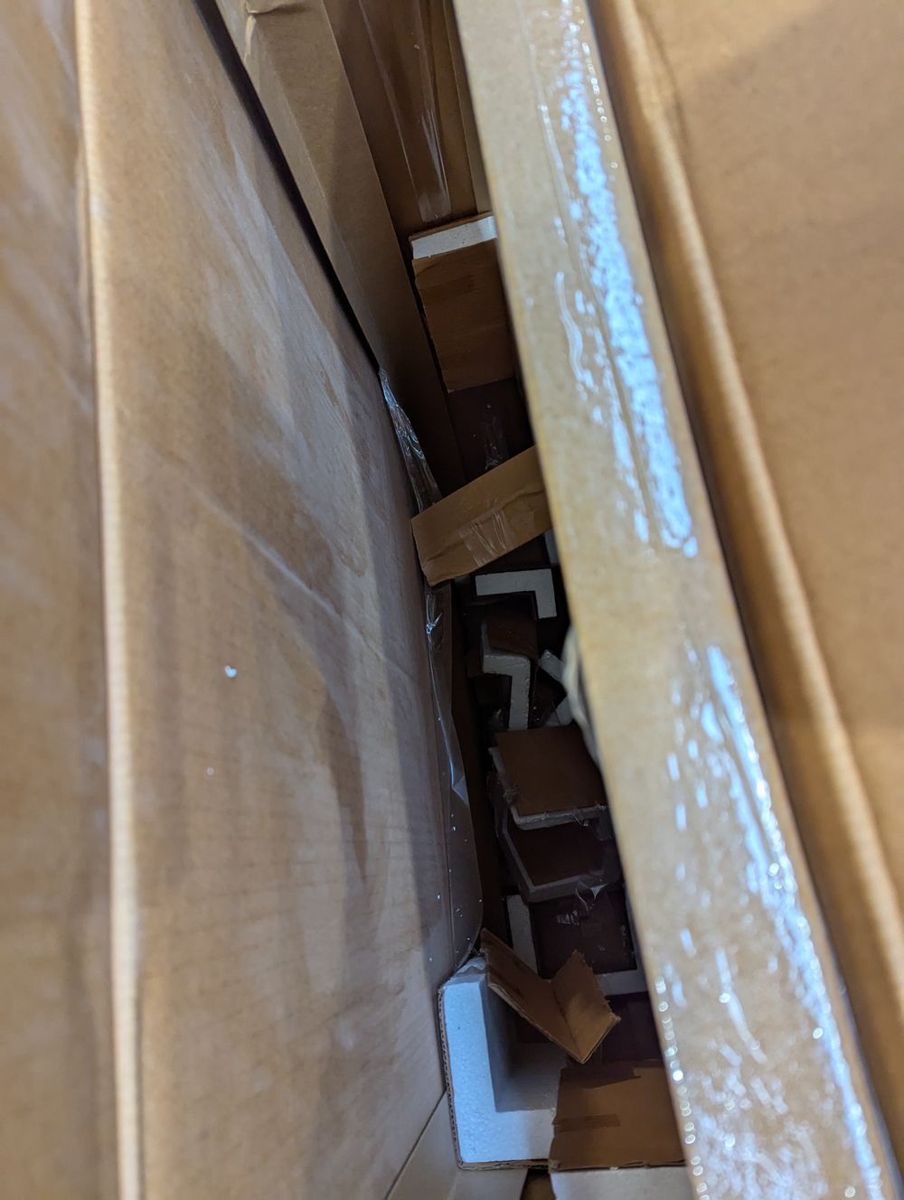 Lot of 7 x Swoon furniture items grade-BER Spares or repair RRP £4043.00