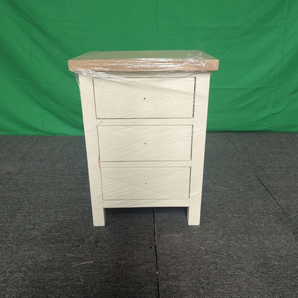 ROS-OUT-00597 Grade-C1 Roseland Furniture Trelan 3 Drawer Bedside Table RRP £119.95