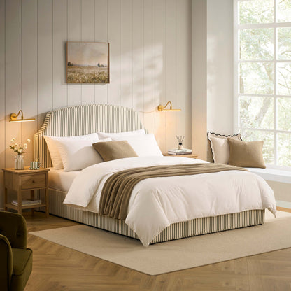 Lot of 7 x Dusk items grade-DOA Spares or repair RRP £2503.00