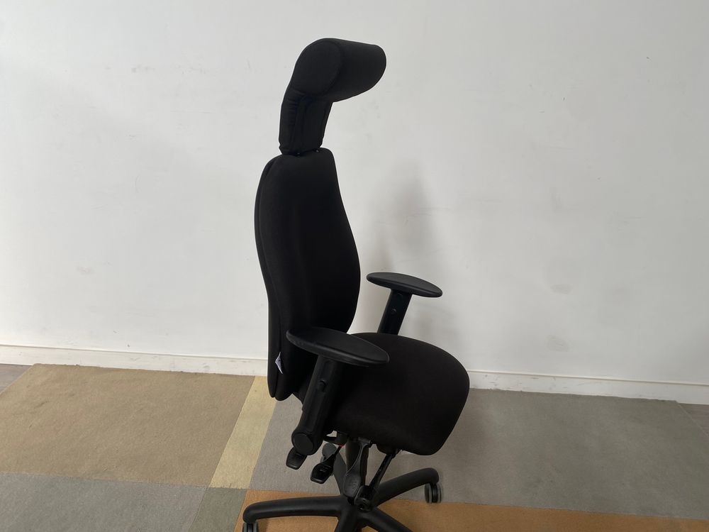 POS-CC2-00257 Grade-B Posturite Adapt 630 HB, Small Seat, Armrests, Neckrest - Black RRP £1327.20