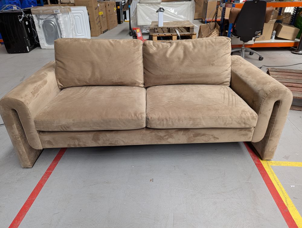 Lot of 2 x Dusk items grade-C2 Needs a clean RRP £739.00